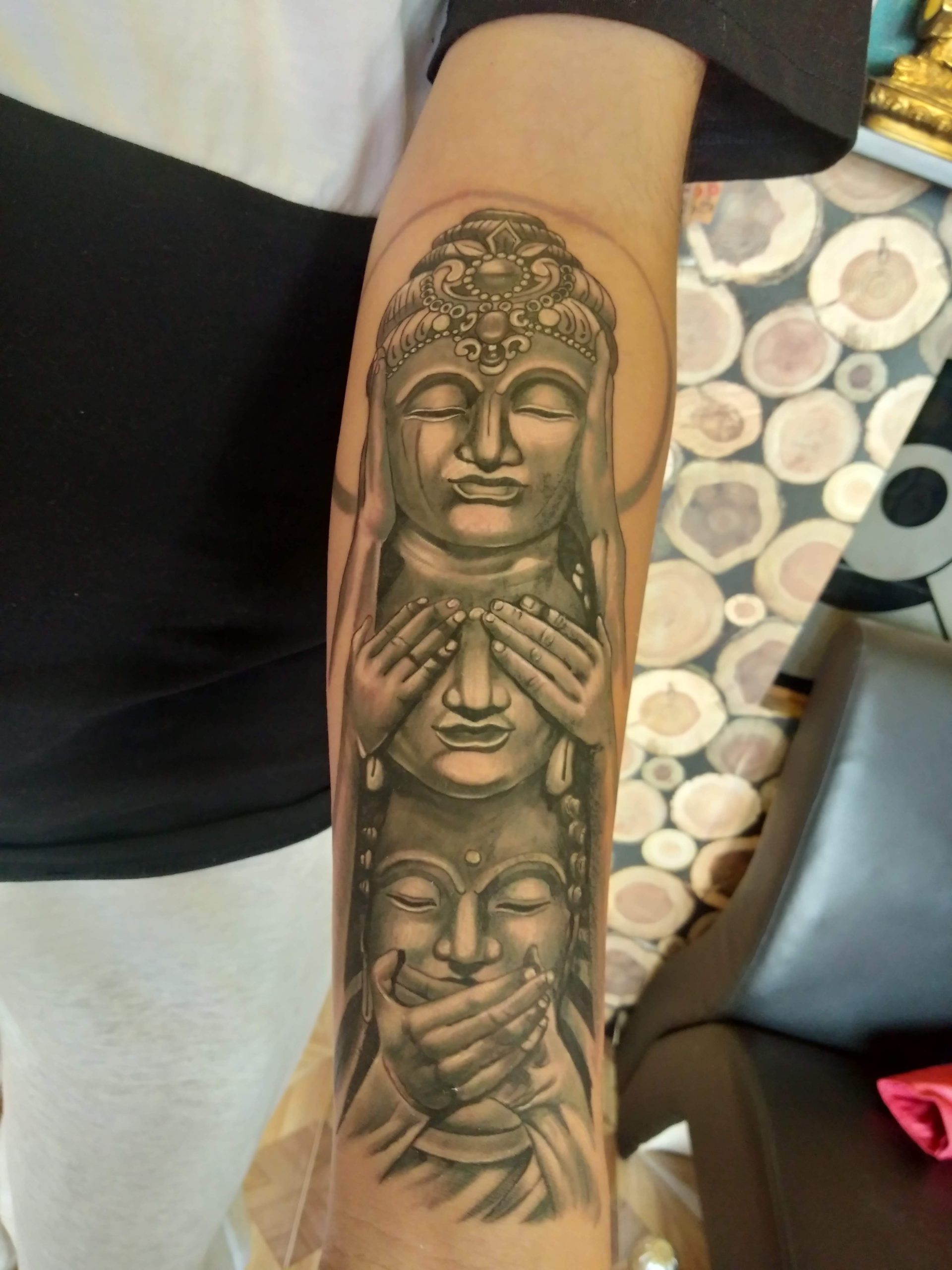 Laughing Buddha tattoo done by Ziggy at Little Bros Tattoo in CB, IA : r/ tattoos